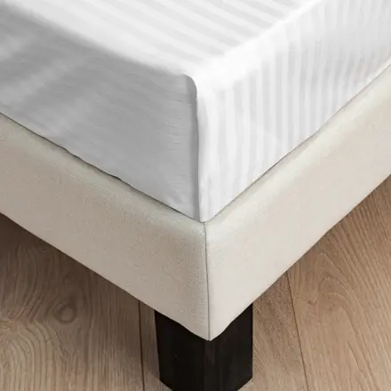 Простыня 240х275 см сатин-страйп 135 г/м² белая (5 штук в упаковке)