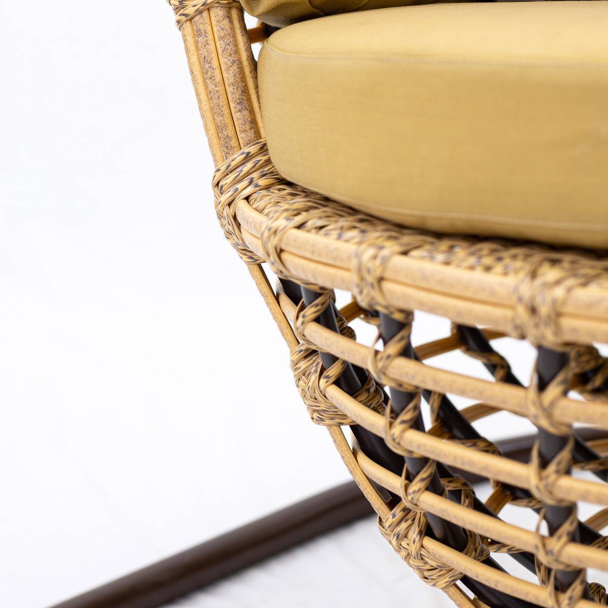 Подвесное кресло Кастриес индийское дерево