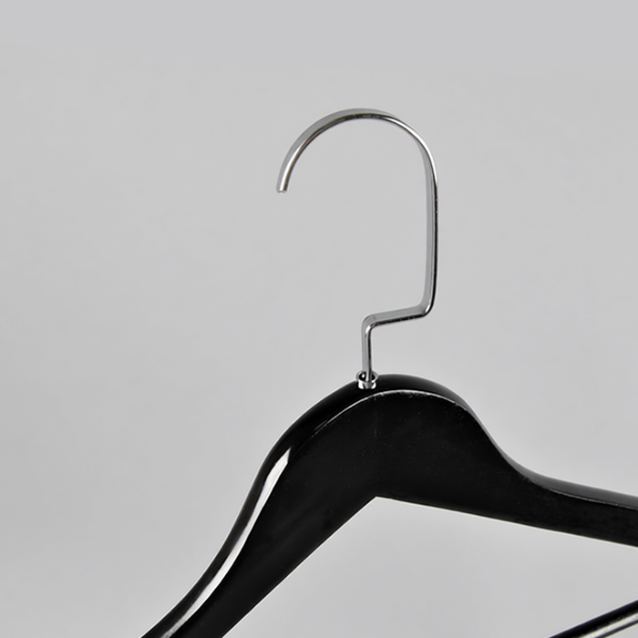 Вешалка-плечики для одежды деревянная МC30N/1(черн/хром)