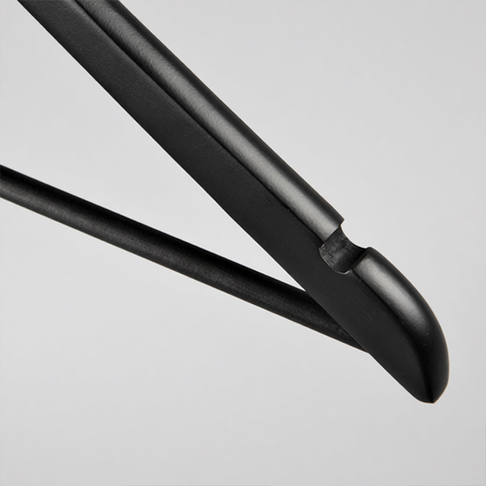 Вешалка-плечики для одежды деревянная MC30N/AB(черн/хром)