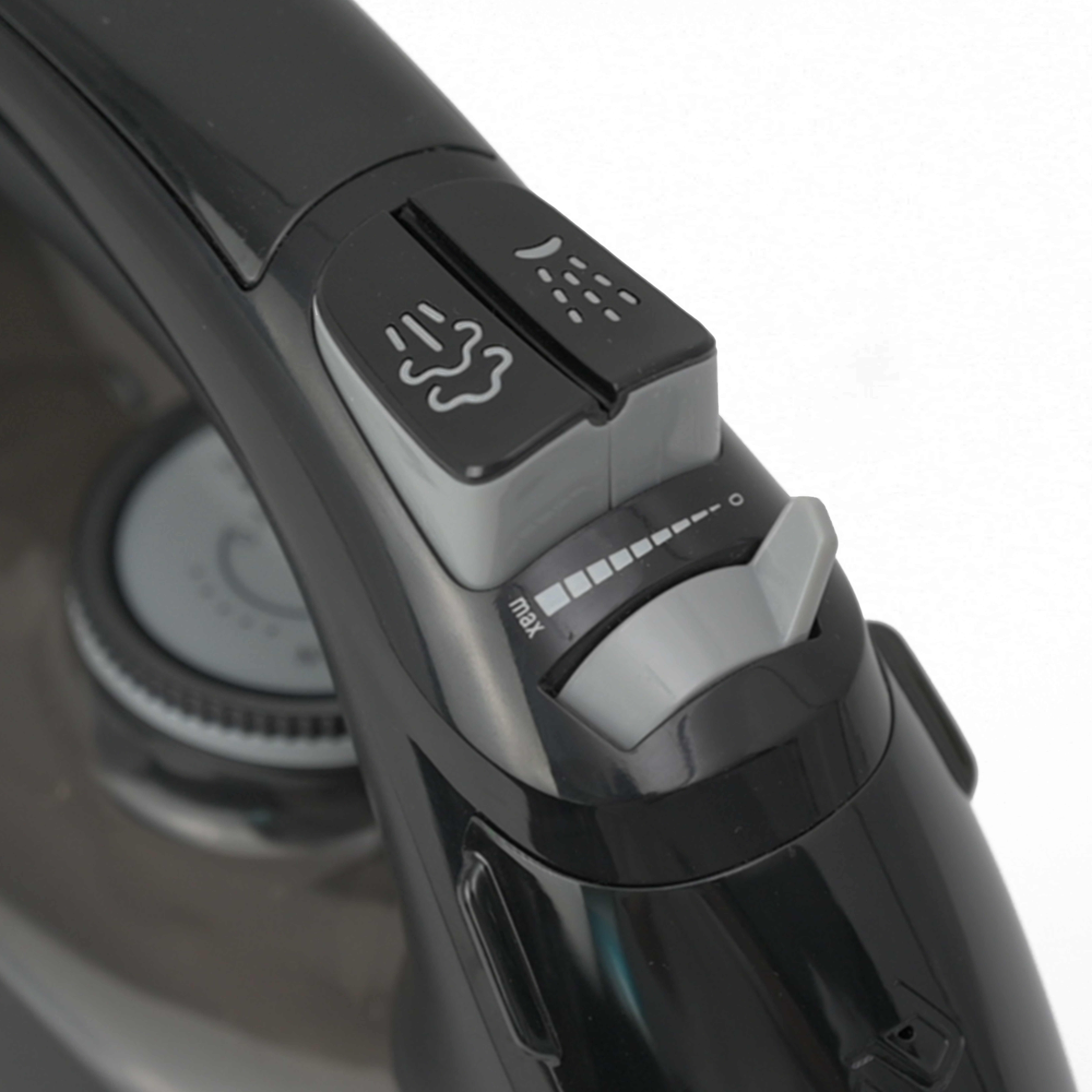 Гладильный центр IB01 подвесной на стену черный