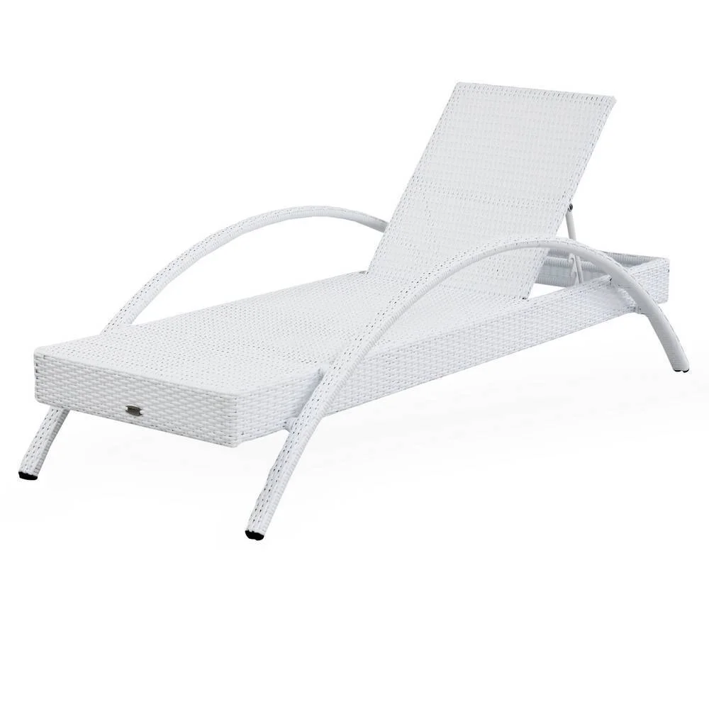 Шезлонг из ротанга Бари