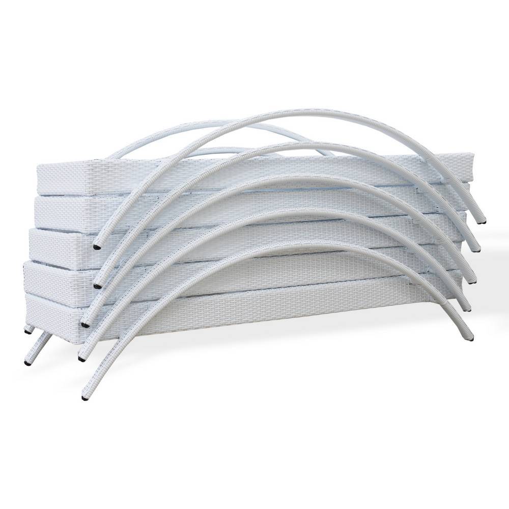 Шезлонг из ротанга Бари