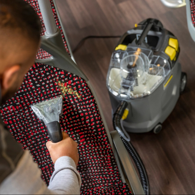 Моющий пылесос Karcher Puzzi 8/1