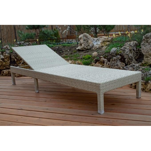 Шезлонг из ротанга Ольхон